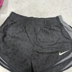 Nike Women’s Medium Running Shorts New 