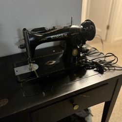 Singer 15-91 Vintage Sewing Machine
