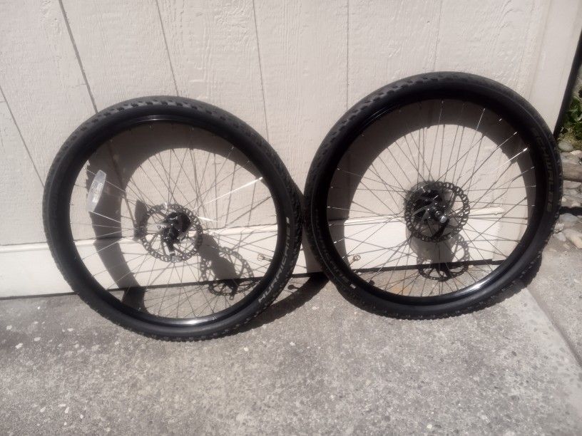 26 Inch Rims Schwalbe Hurricane Tires New