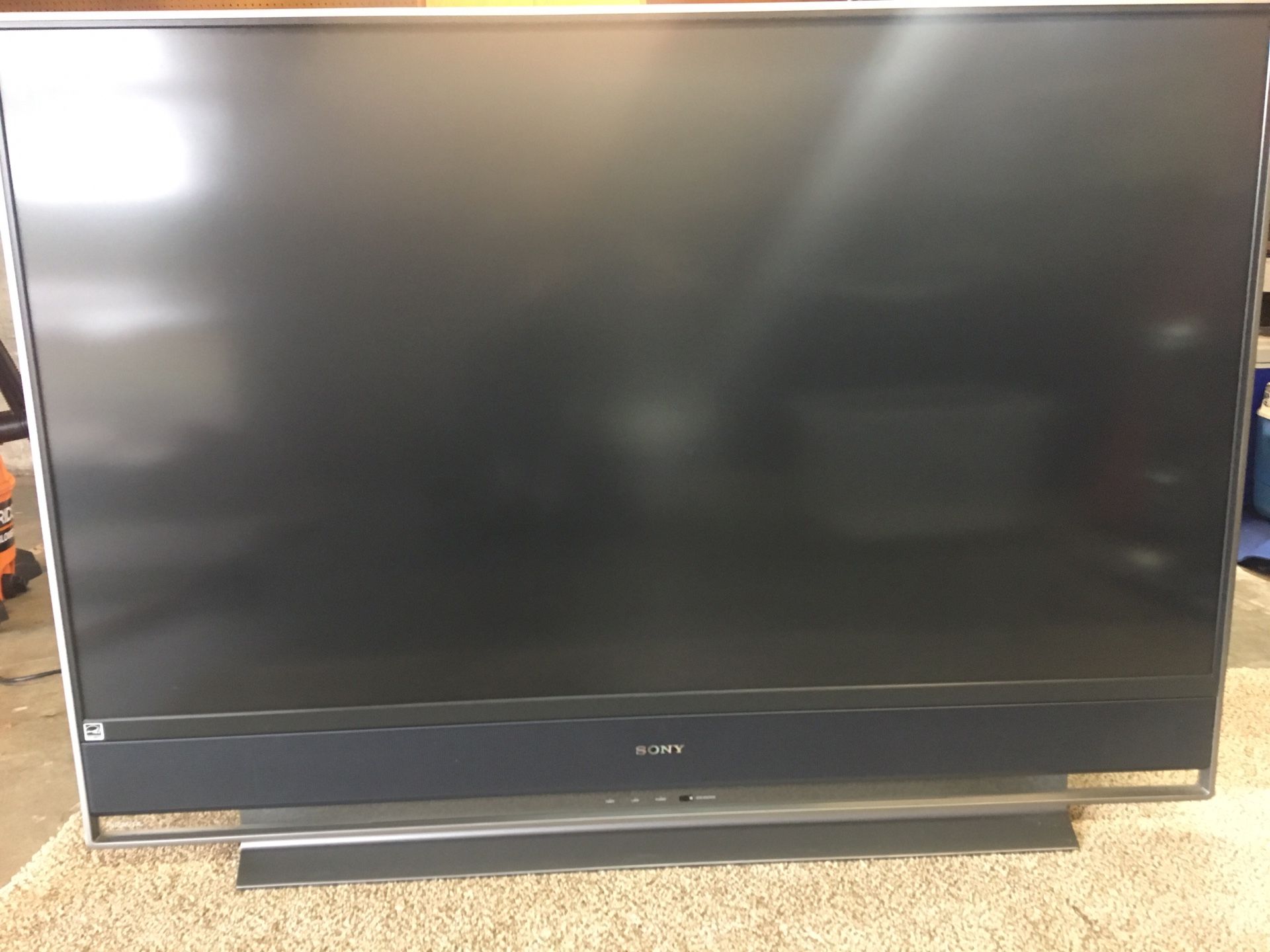 Sony Bravia SXRD KDS-55A3000 60 Inch 1080p Rear Projection HDTV