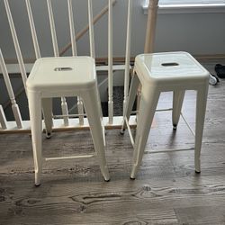 Barstool 24in