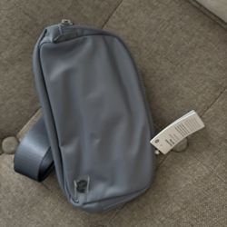 New Lululemon Everywhere Belt Bag 