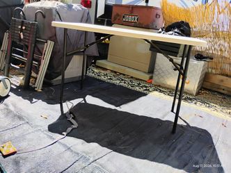 FOLDING TABLE 4FT LONG