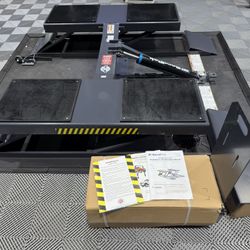 Bendpak LR 60P Car Lift For Auto Shops, Enthusiasts