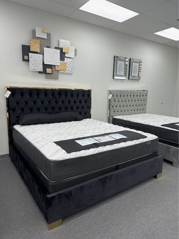Contemporary, Diamond Pattern Black & Gray Queen Bed on Sale