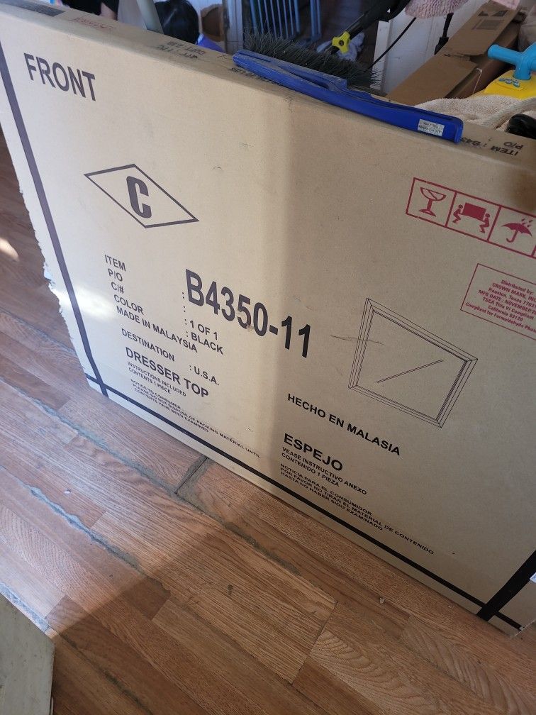Dresser Mirror Black 