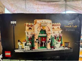 Lego  French cafe