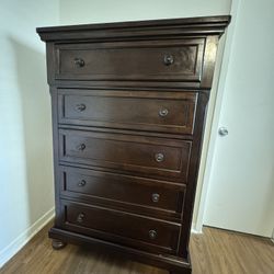 Five Drawer Dresser Bureau 