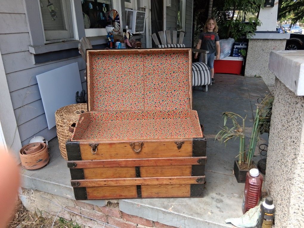 Turn Of The Century Chest