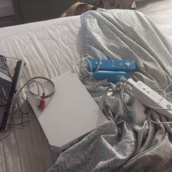 Nintendo Wii With 2 Controllers And All Hook Ups