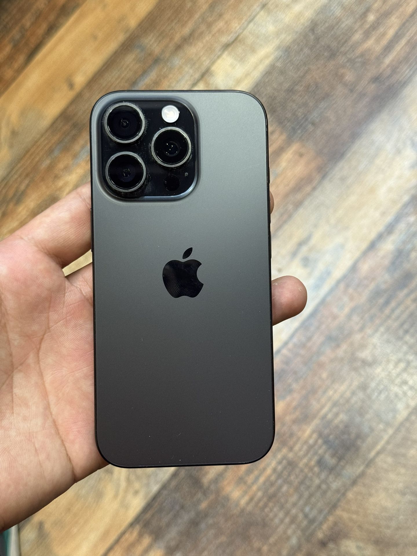 iPhone 16 Pro 256GB UNLOCKED