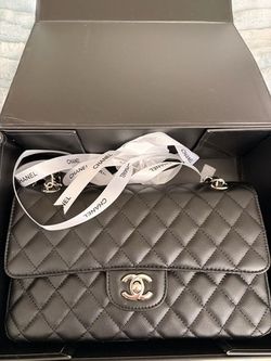 Chanel Classic flap medium caviar black silver hardware 2026