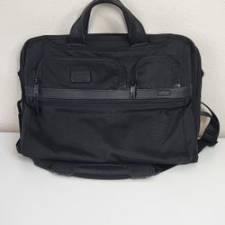 Tumi Alpha 2 Slim Solution Brief bag
