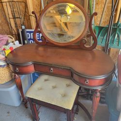 Vintage vanity with bench