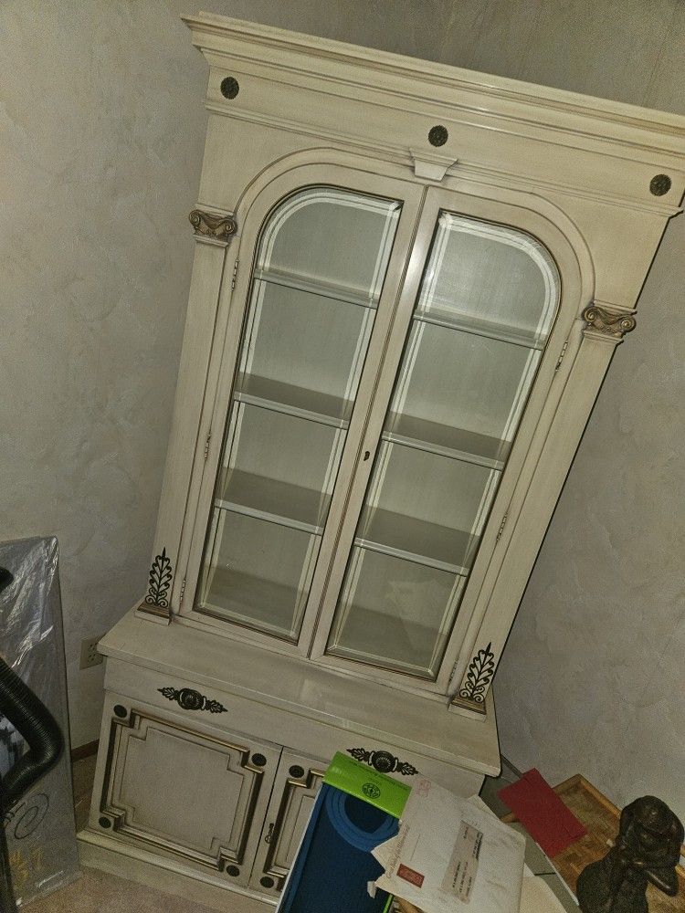 Book Shelf/ China Cabinet