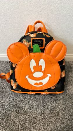 Loungefly Disney Mickey Mouse Jack-o-Lantern Pumpkin Glow in Dark Mini Backpack