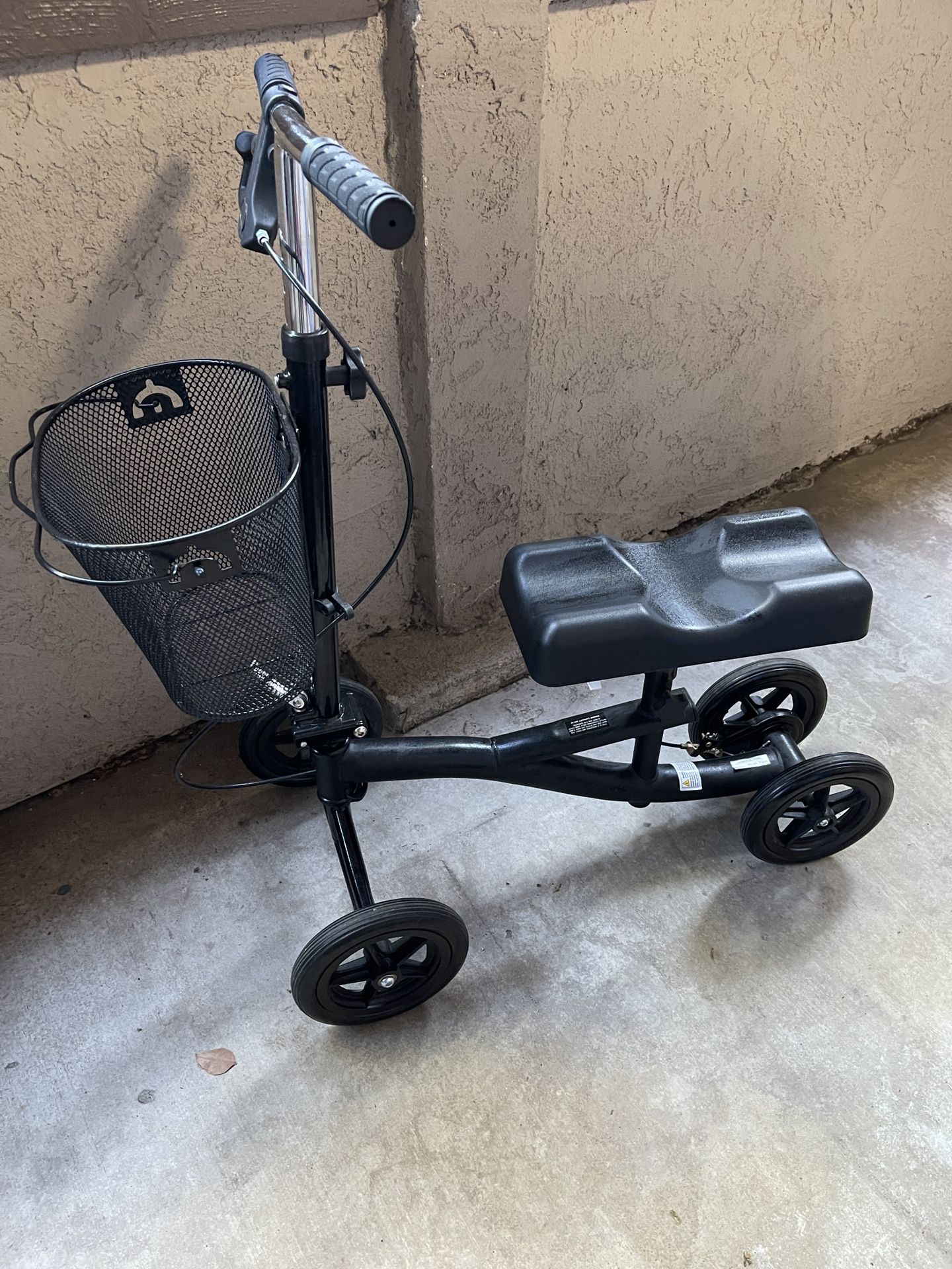 Knee Walker with Basket and Brakes $80 Pending Pick Up