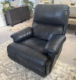 Great Navy Blue Recliner