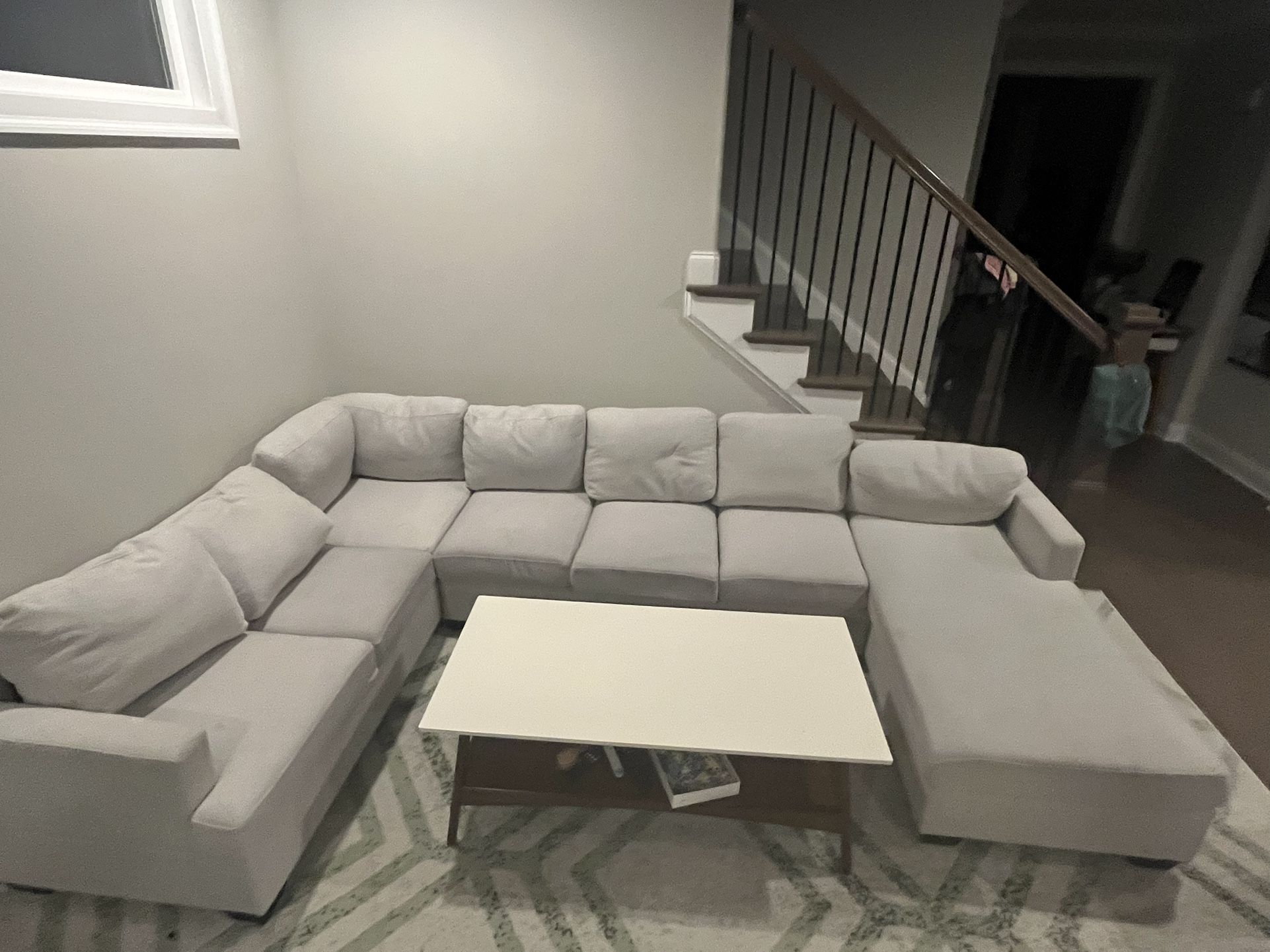 Sectional Couch With Chaise