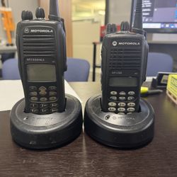 Motorola UHF Radios Walkie Talkies