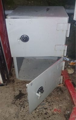 Heavy Duty Dual Door Solid Steel Safe w/Combos