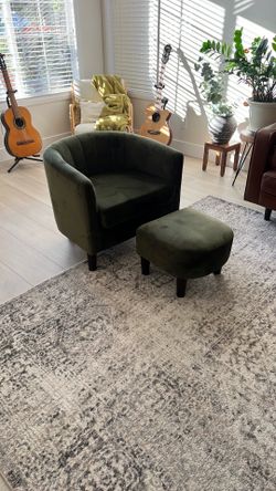 Accent chairs