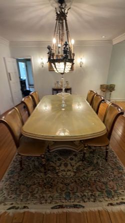 Italian dinning room tables with 8 chairs
