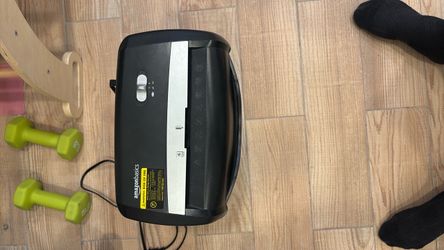 Amazon Basics Paper Shredder – Excellent Condition