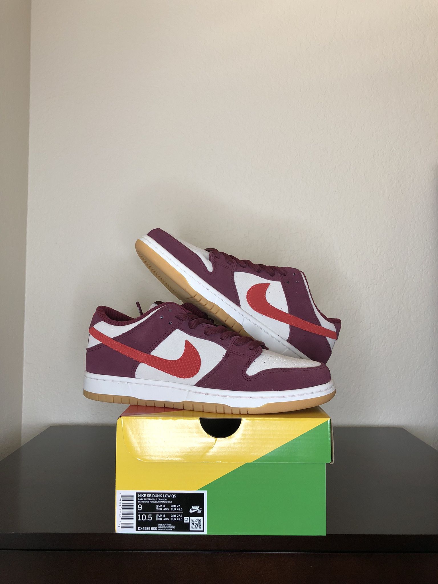 Nike SB Dunk Low Skate Like A Girl Sz. 9