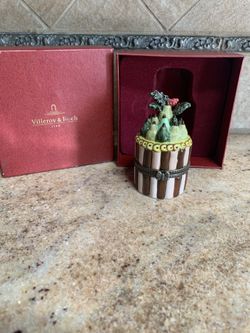 Villeroy & Boch Pear Cluster Trinket Box 