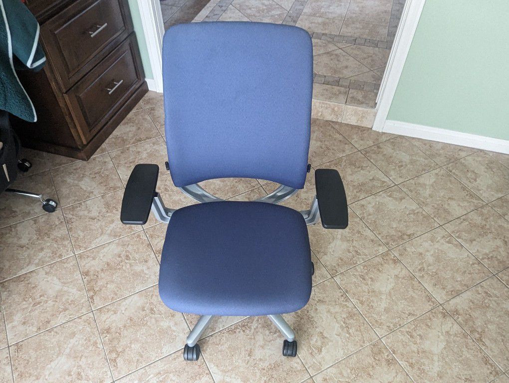 Steelcase Amia Office Chair