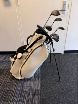 Callaway Golf Clubs - Women’s RAZR X - Bag Included