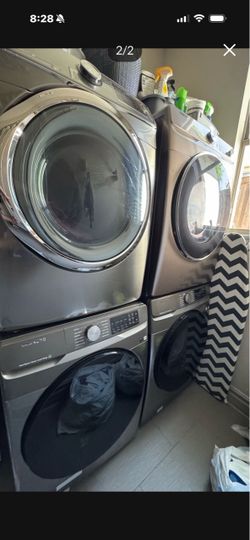 Two washers and two dryers. 250$ total for all four