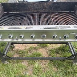 Propane Grill 4 Foot By 2 Foot 