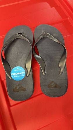 Quicksilver Flip Flops Size 13
