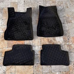 MERCEDES BENZ GLA 250 weather mats