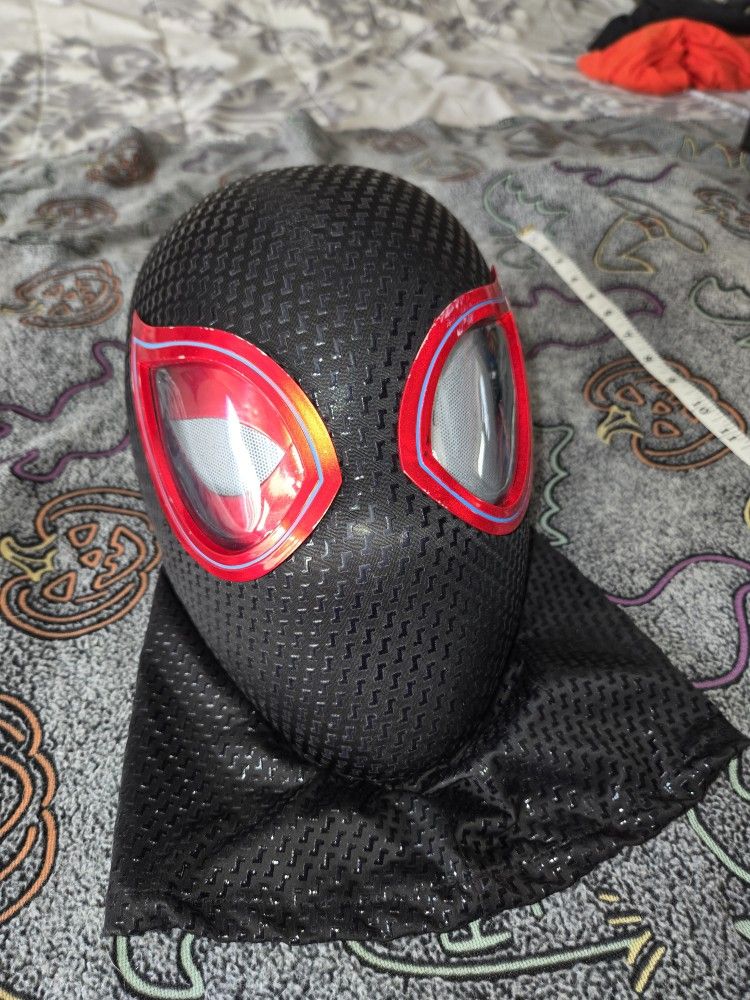 Miles Morales Spider Man Mask Moving Eyes Cosplay Prop **NO REMOTE**