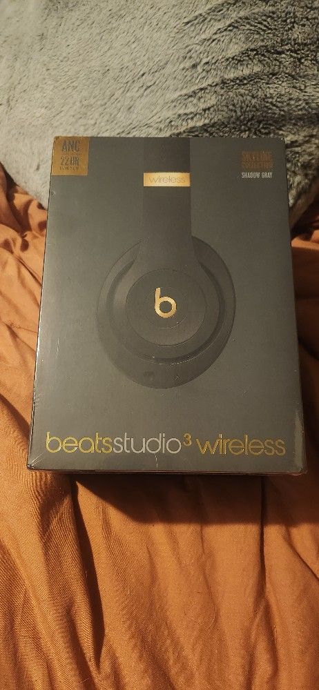 New In Box Beats Limited Edition 