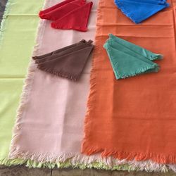 Vintage Multicolor Tablecloth Set w/ 12 Napkins