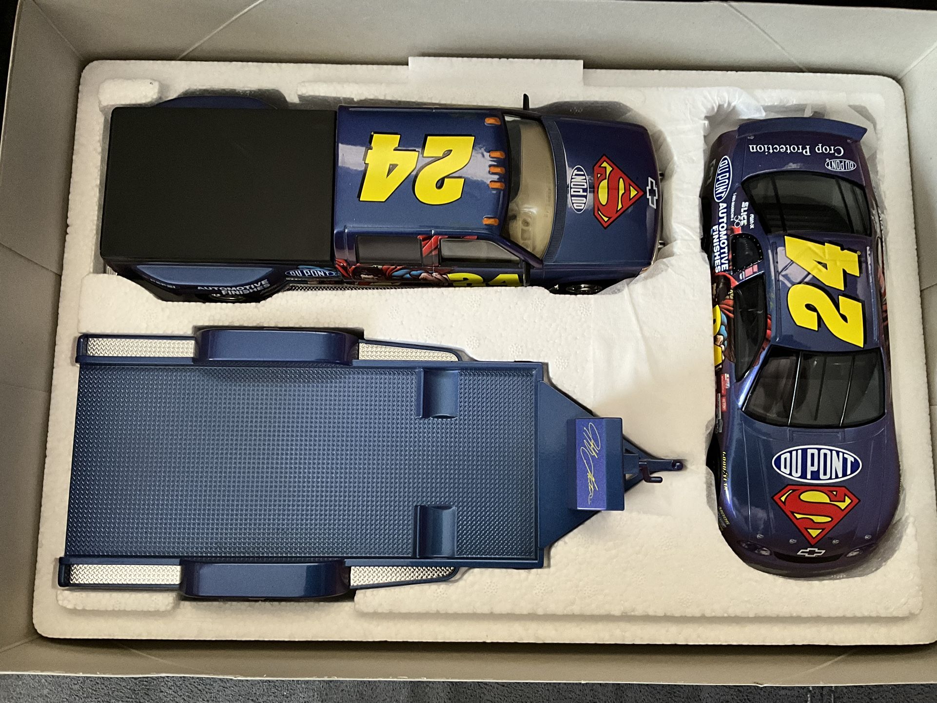 RARE 1/24 BROOKFIELD JEFF GORDON SUPERMAN CHROMALUSION 3 pc. Set DIECAST W/ COA