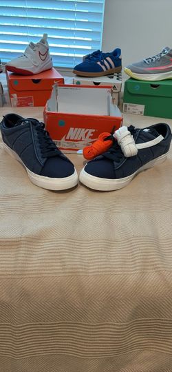 Nike SB Low-Top Sneakers Navy Blue