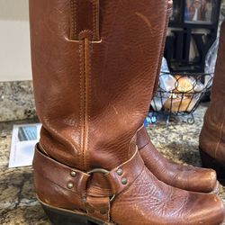 Frye Boots Size 7