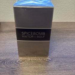 Viktor & Rolf SpiceBomb 3.04 oz EDT for men