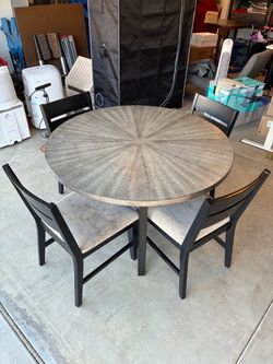Matty Black + Grey 48" Round Dining Set For 4