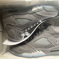 DeadStock Jordan 5 Grey Wolf Size 10.5