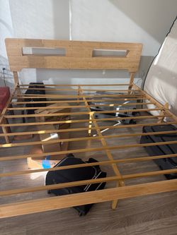 King size bamboo frame-free