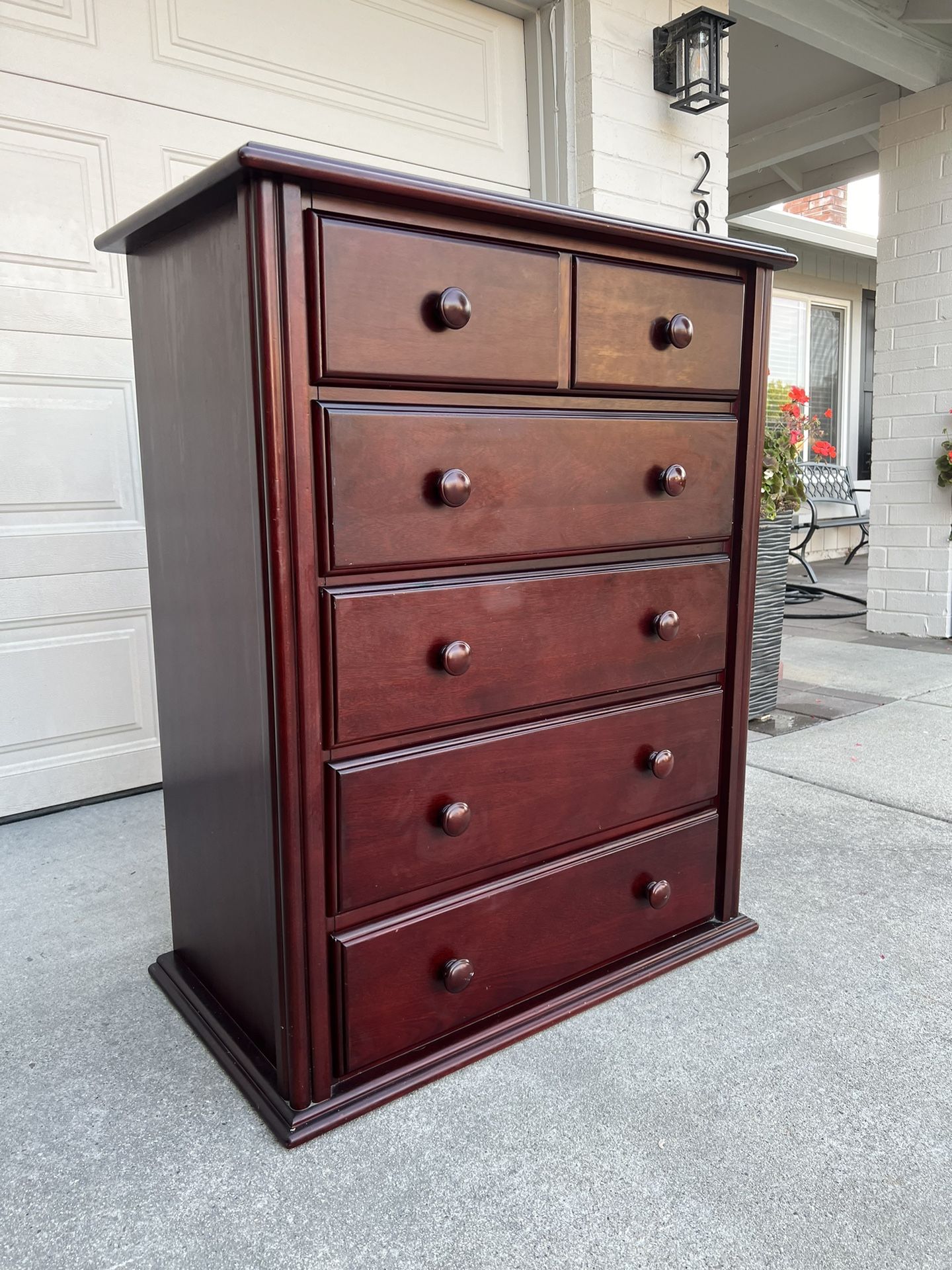 Cherry 5 Drawer Dresser Chest