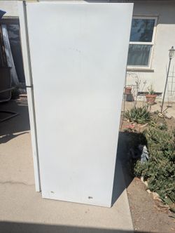 Working used refrigerator