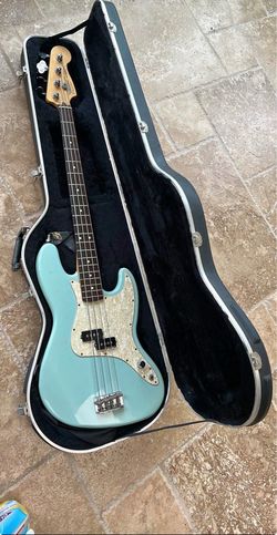 Fender Mark Hoppus Jazz Bass