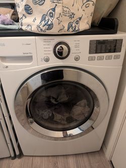 LG True Steam Electric dryer -REDUCED